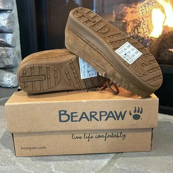 BEARPAW Moc II Youth, suede upper, sheepskin lined, rubber outsole slippers - Picture 6 of 9